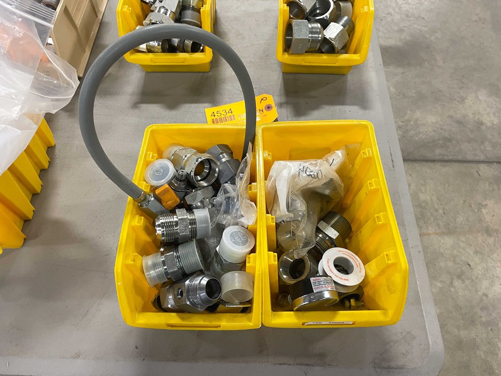 (2) Misc. Pipe Fittings