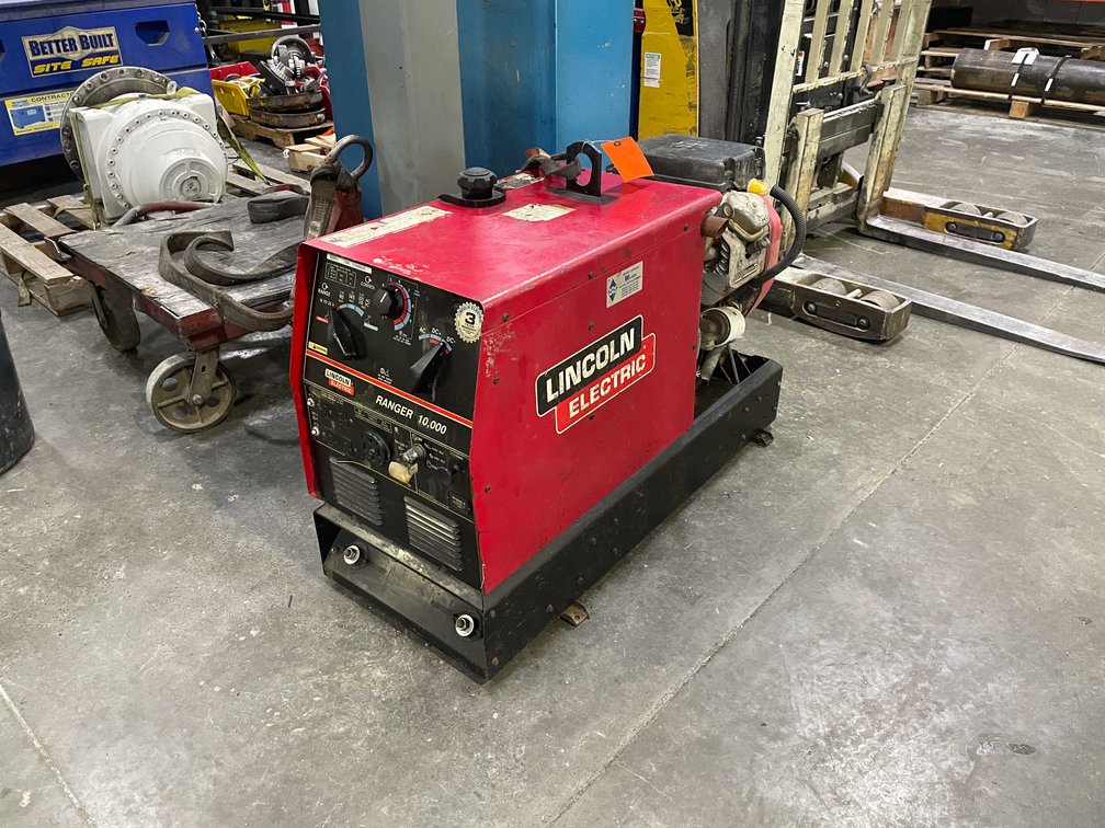 Lincoln Ranger 10,000 Gas Welder/Generator (Shawano, WI)