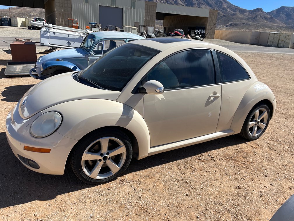 2006 Volkswagen Beetle (Has NM Title)