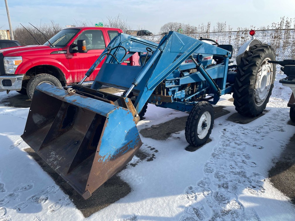 1974 Ford 4000 Tractor (OF)