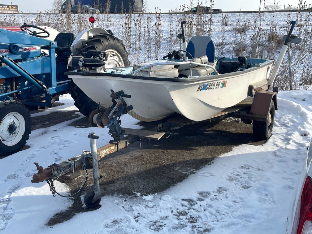 15' Mako Boat (Has WI Registration) (OF)