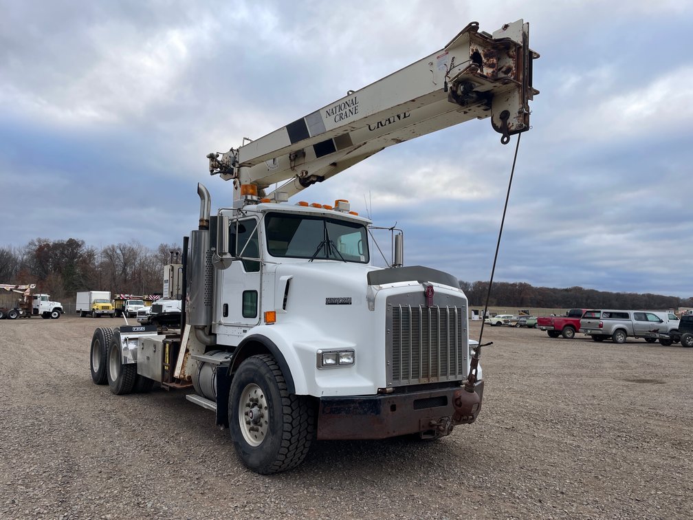 2003 Kenworth T800 Boom Truck **No Brakes**Must be Trailered** (Has MN Title)