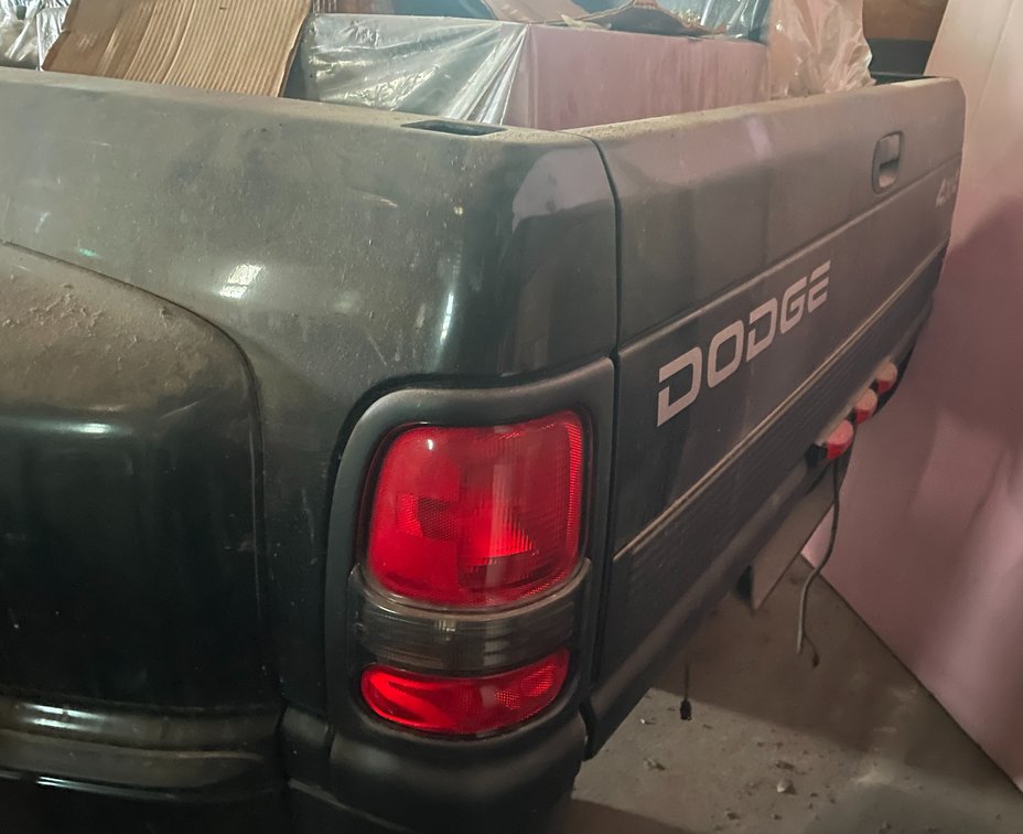 1998 Dodge Pickup Box