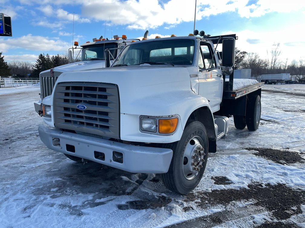 1995 Ford F750 Flatbed Truck **Non-Runner** (Has MN Title)