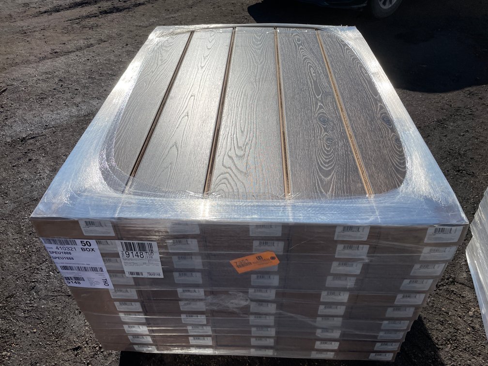 988 Sq. Ft. MOHAWKLaminate Flooring