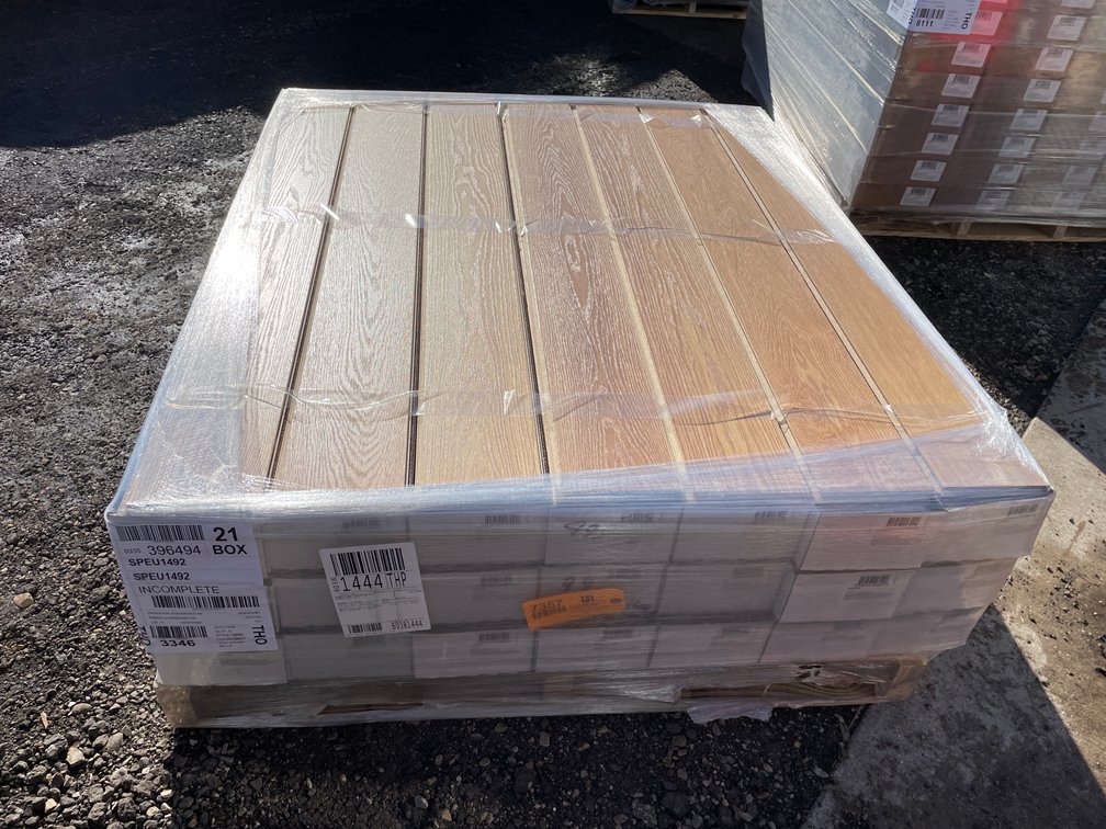 414 Sq. Ft. MOHAWK Laminate Flooring
