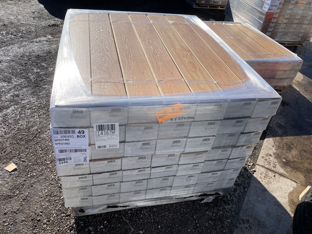 841 Sq. Ft. MOHAWK Laminate Flooring