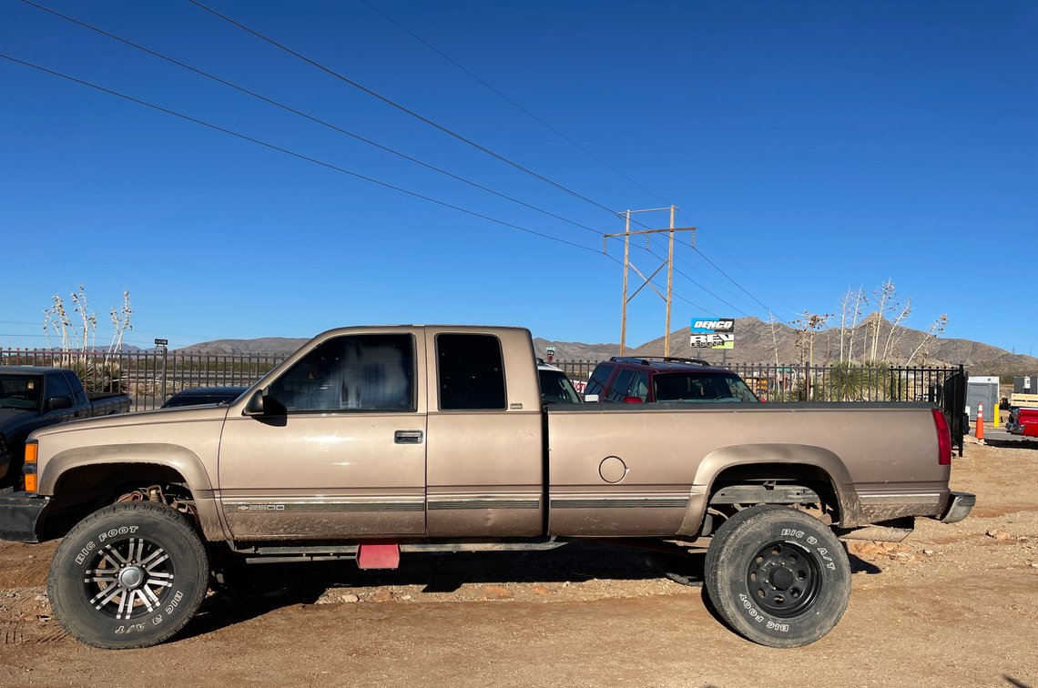1997 Chevrolet C/K 2500 Series K2500 Cheyenne (Has NM Title)