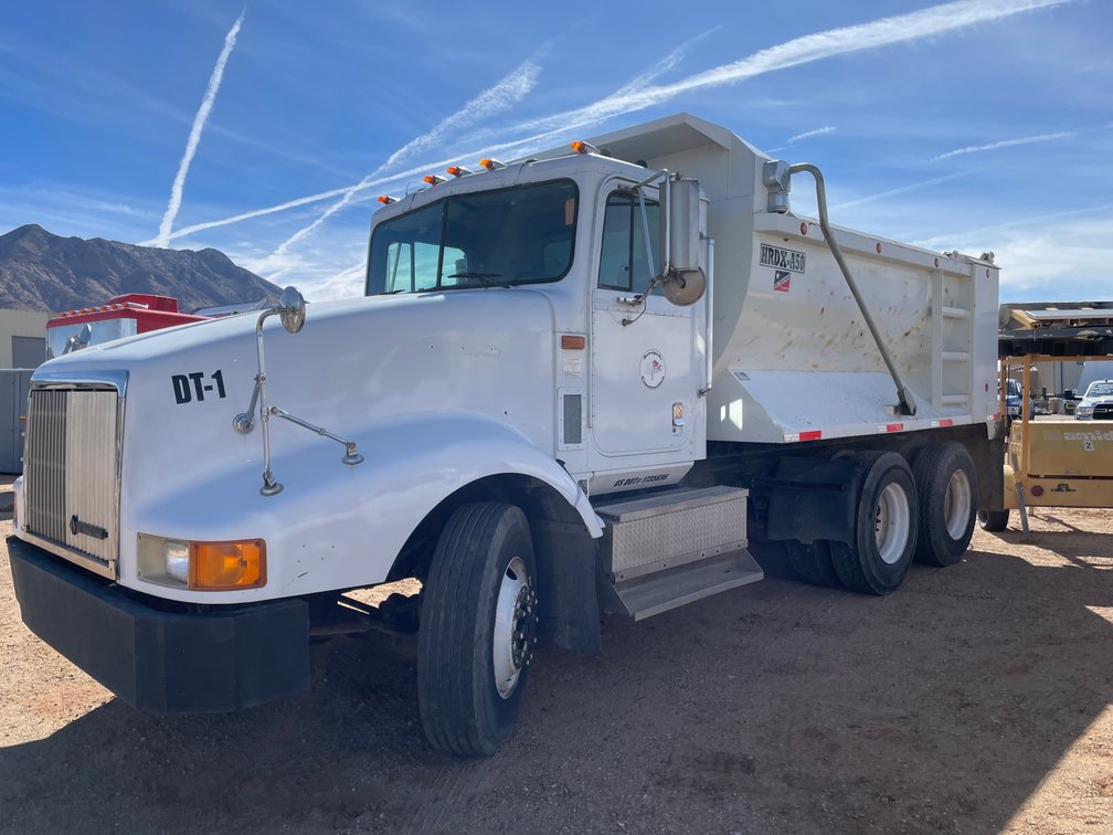 1995 International 9400 Truck (Has NM Title)