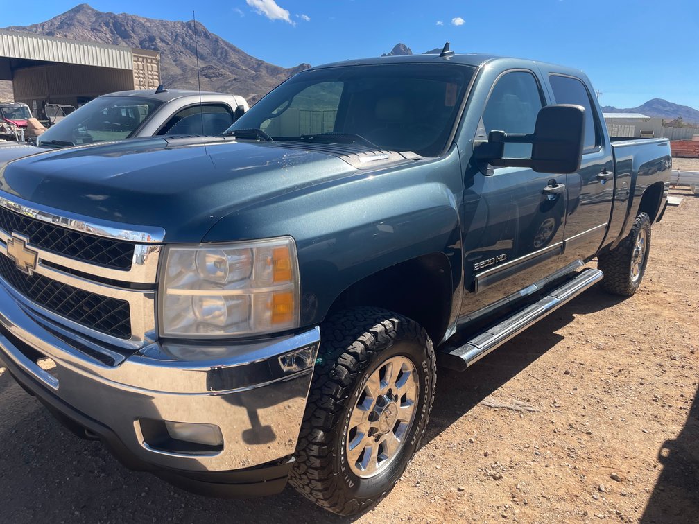 2011 Chevy Silverado 2500 (Has NM Title)