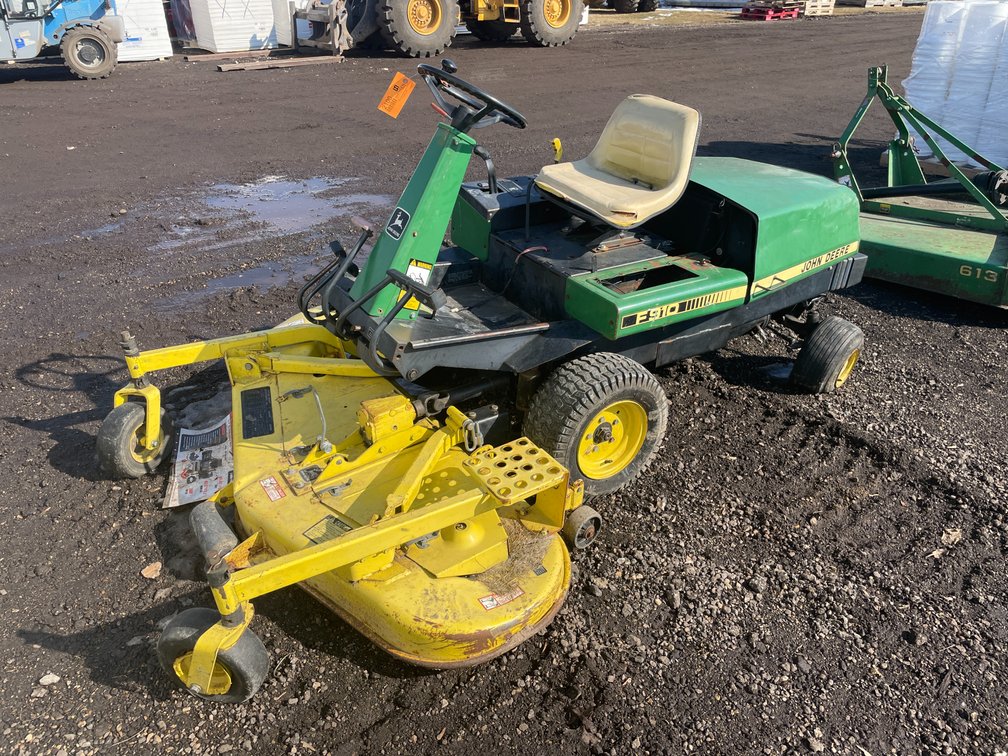 John Deere F910 Lawn Mower