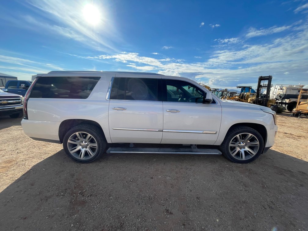 2016 Cadillac Escalade (Has NM Title)