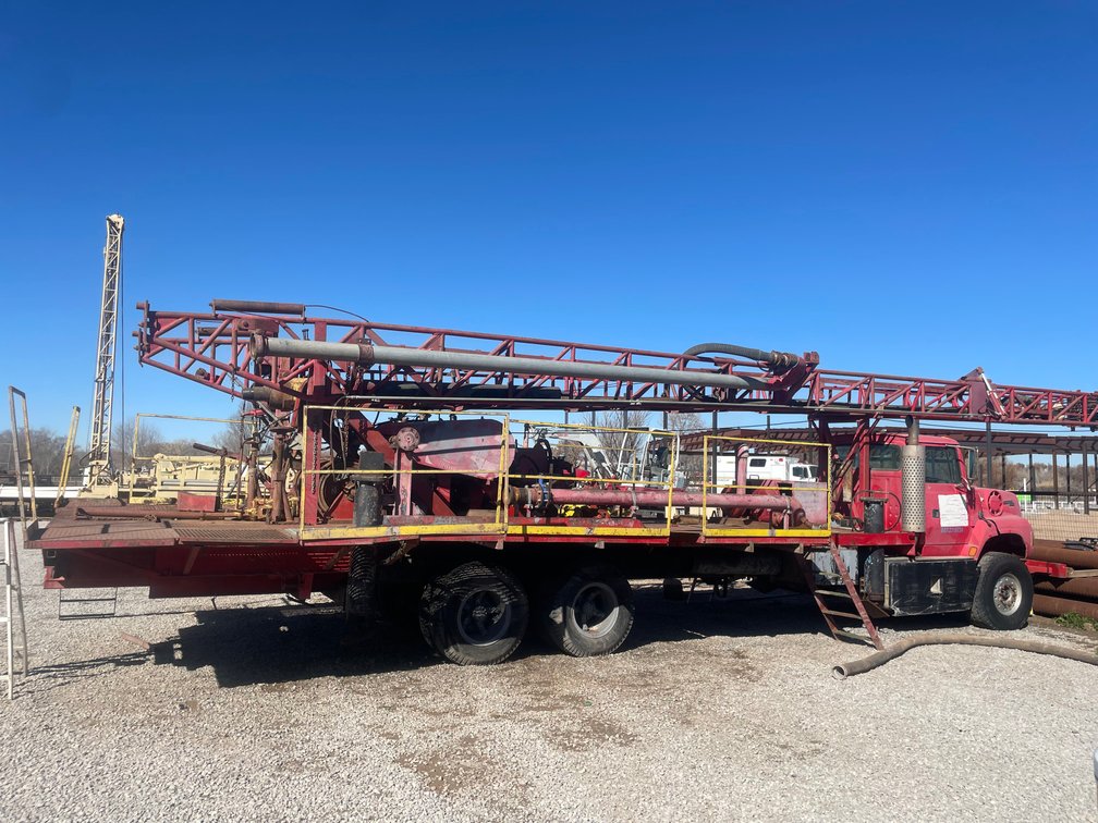 1995 Ford Aeromax 9000 (Has NM Salvage Title) (Peralta, NM)