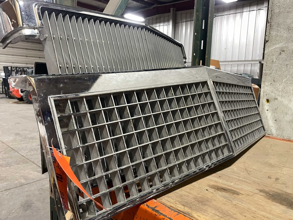 Lot of (4) 1970's Ford Lincoln Grill  (PR18)