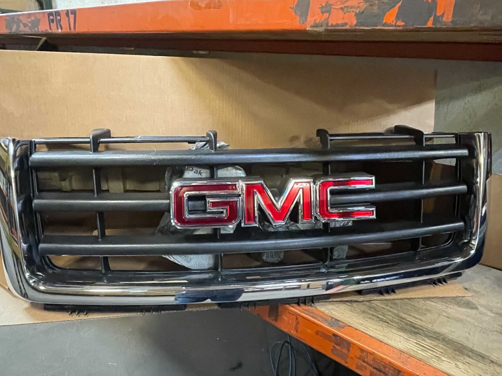 2007-2013 GMC Sierra 1500 Truck Grill (PR17)