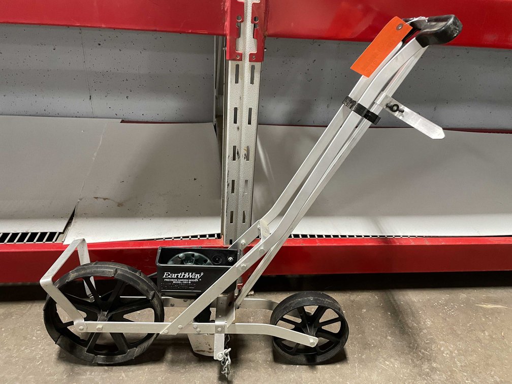Earthway Precision Garden Seeder (CW)