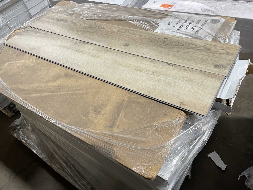 (37) CTNS WATERPROOF Vinyl Click Flooring Planks (B)