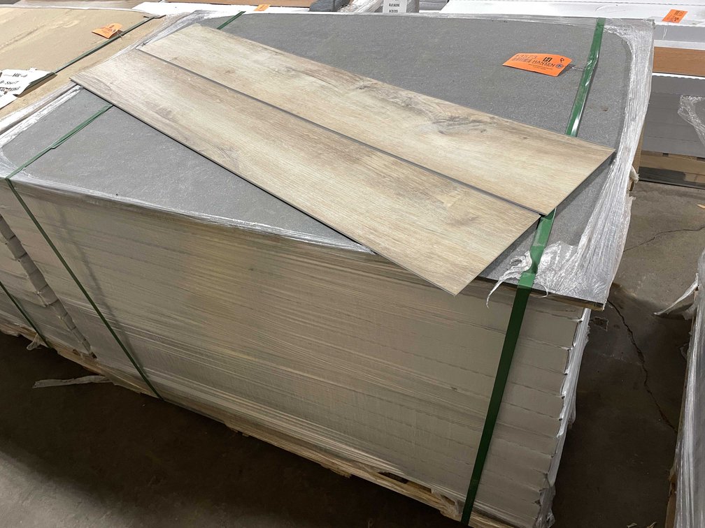 (48) CTNS WATERPROOF Vinyl Click Flooring Planks (B)