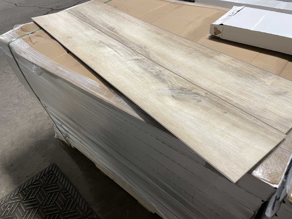 (48) CTNS WATERPROOF Vinyl Click Flooring Planks (B)