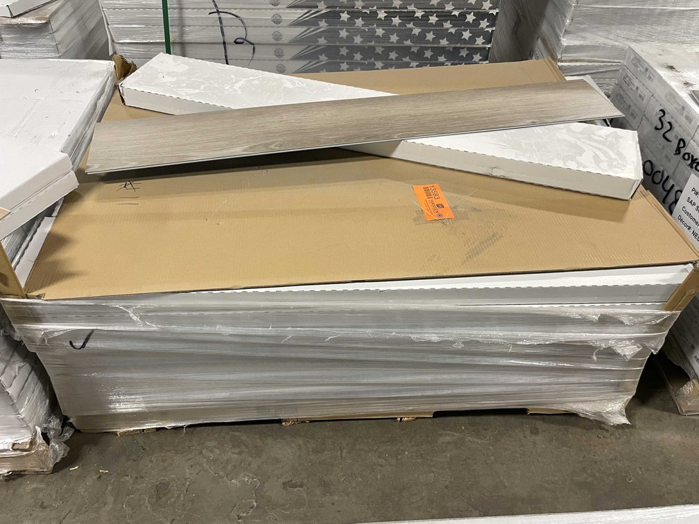 (25) CTNS WATERPROOF Vinyl Click Flooring Planks (B)