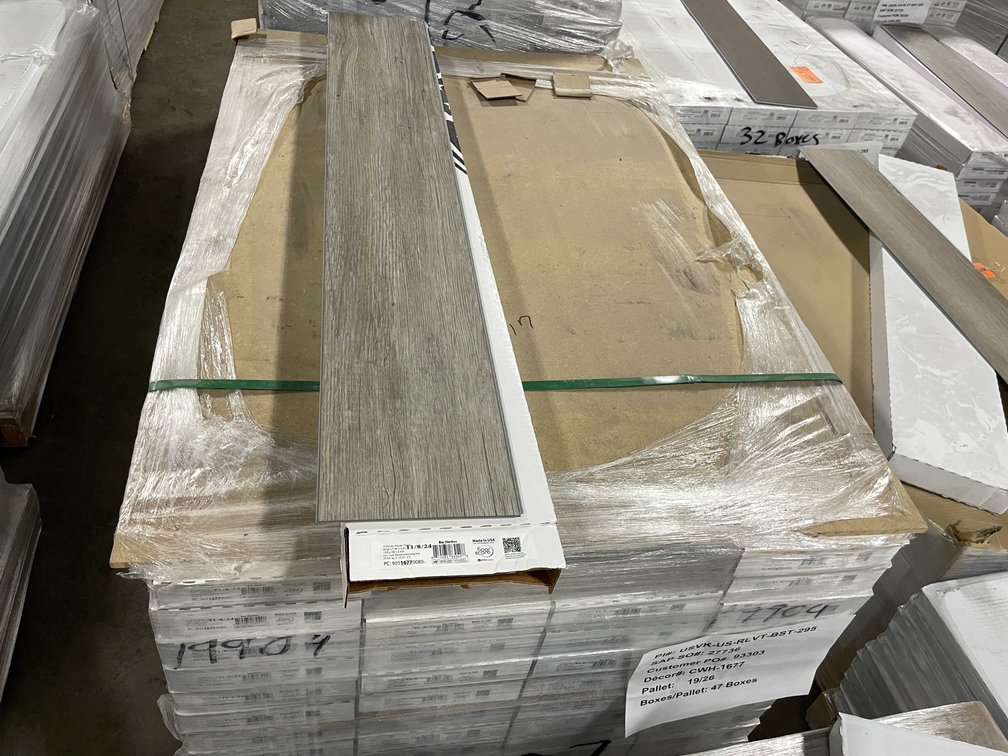 (47) CTNS WATERPROOF Vinyl Click Flooring Planks (B)