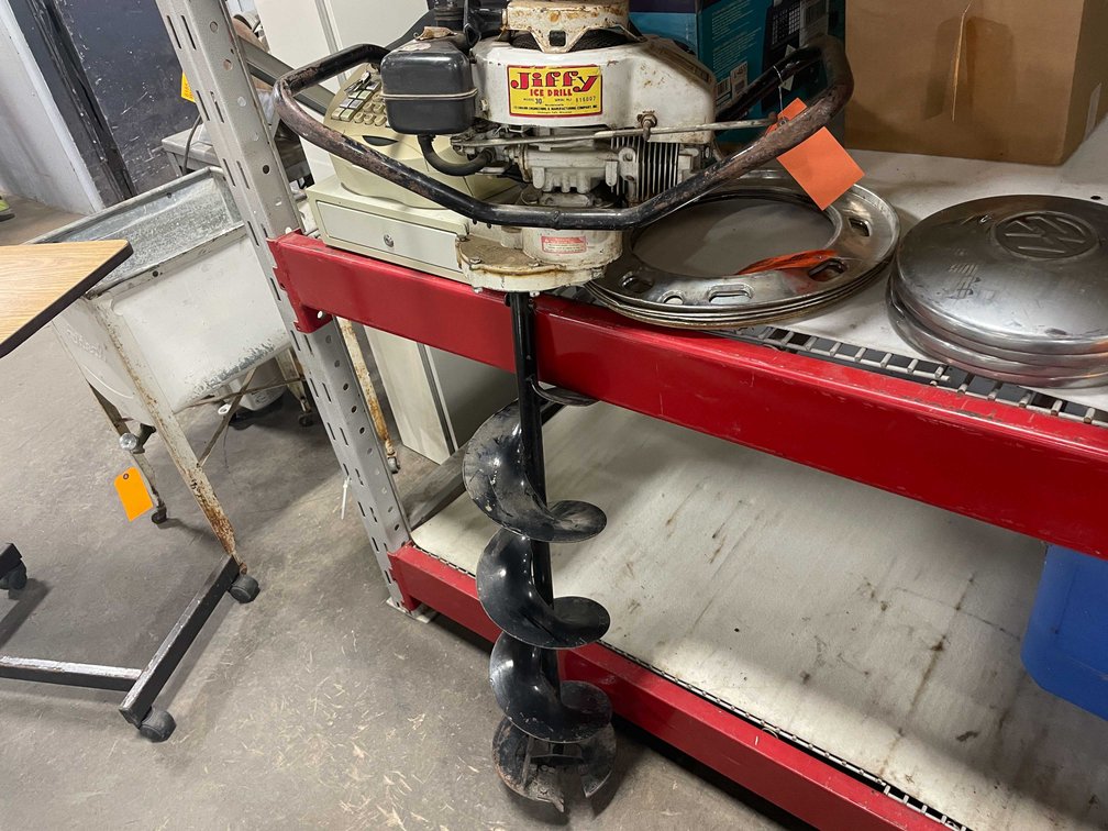 Jiffy Ice Auger and 6 Gallon Can (CW)
