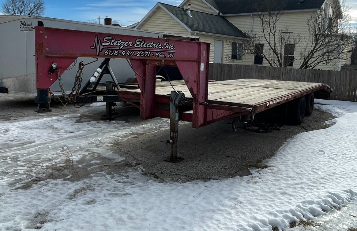 1997 High View MFG 25' 5th Wheel Flatbed Trailer (WI Title in Delay)