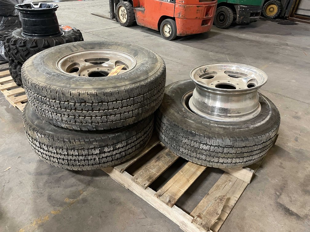 Ford Super Duty Rims (F)