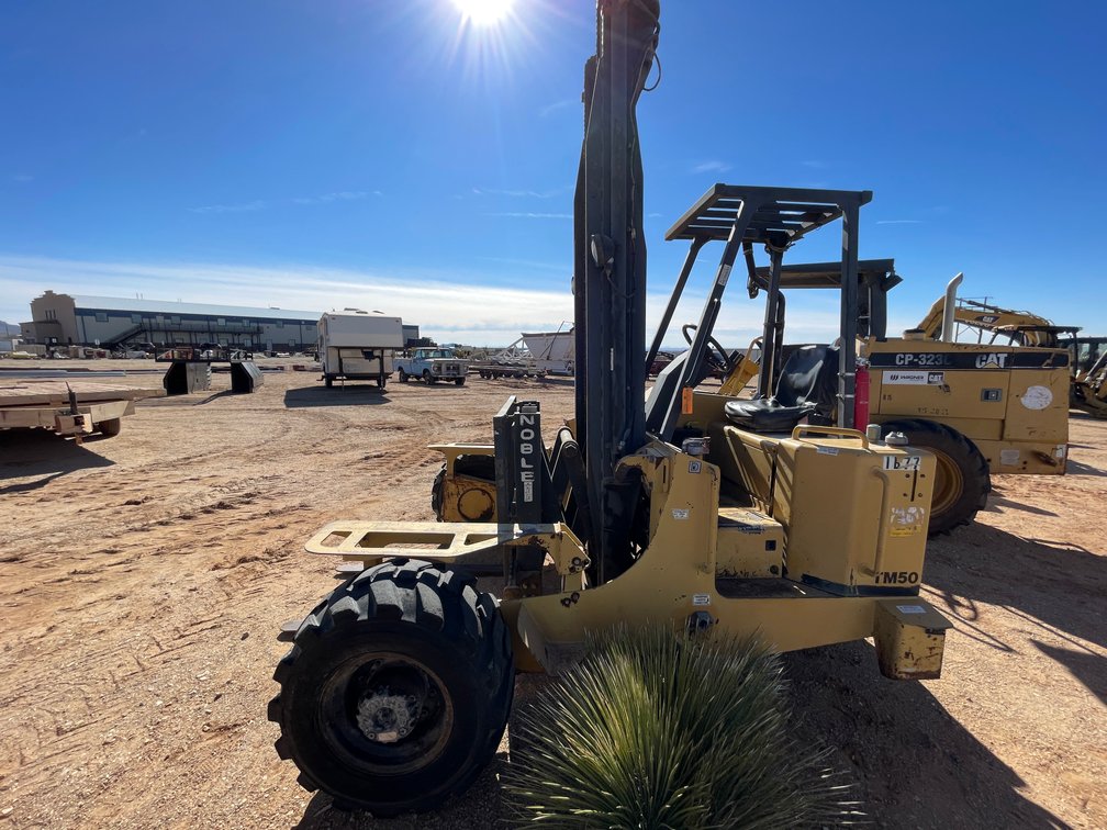 2004 Noble Forklift