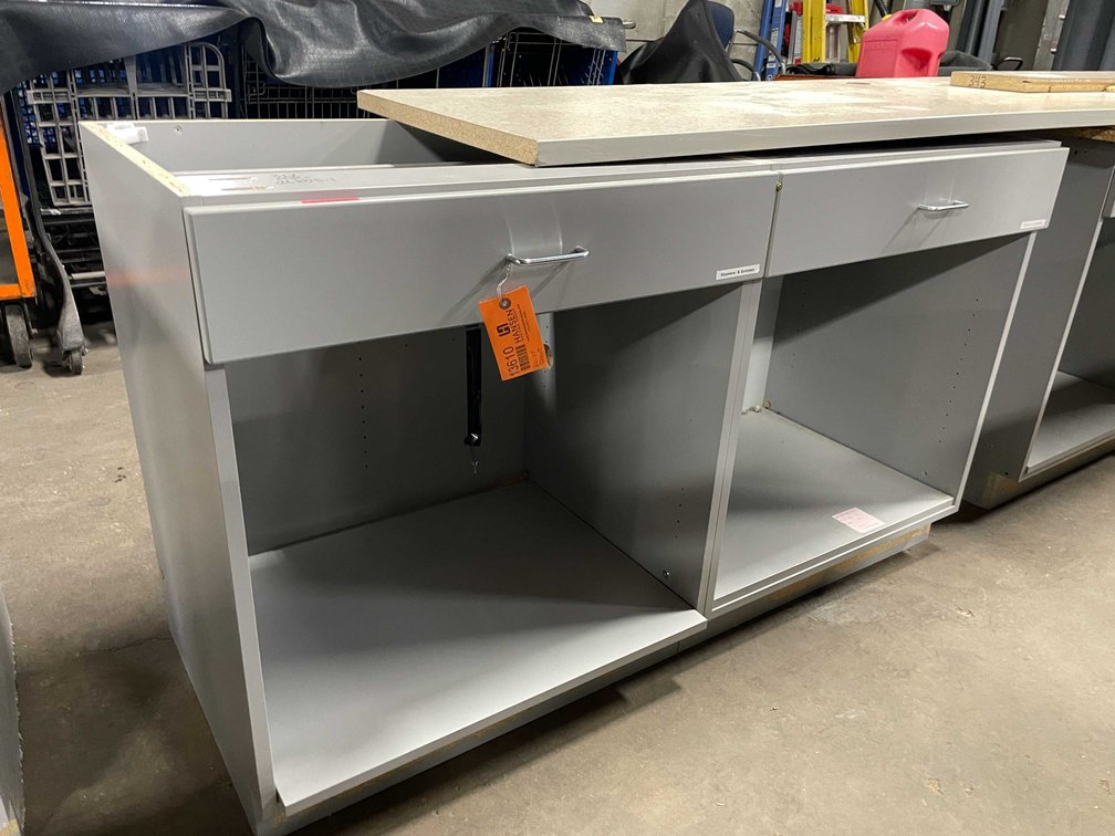 Cabinet Section (D)