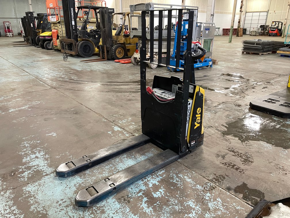 2021 Yale Electric Pallet Jack