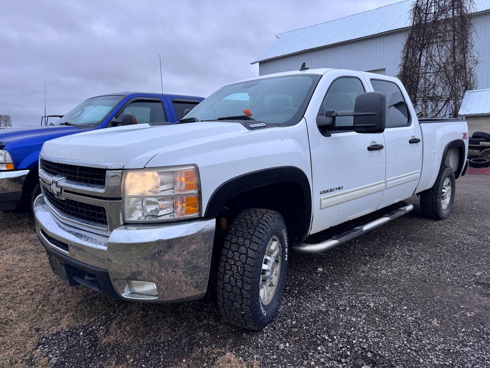 2010 Chevy 2500HD LT Diesel Pickup Truck (Has WI Title)
