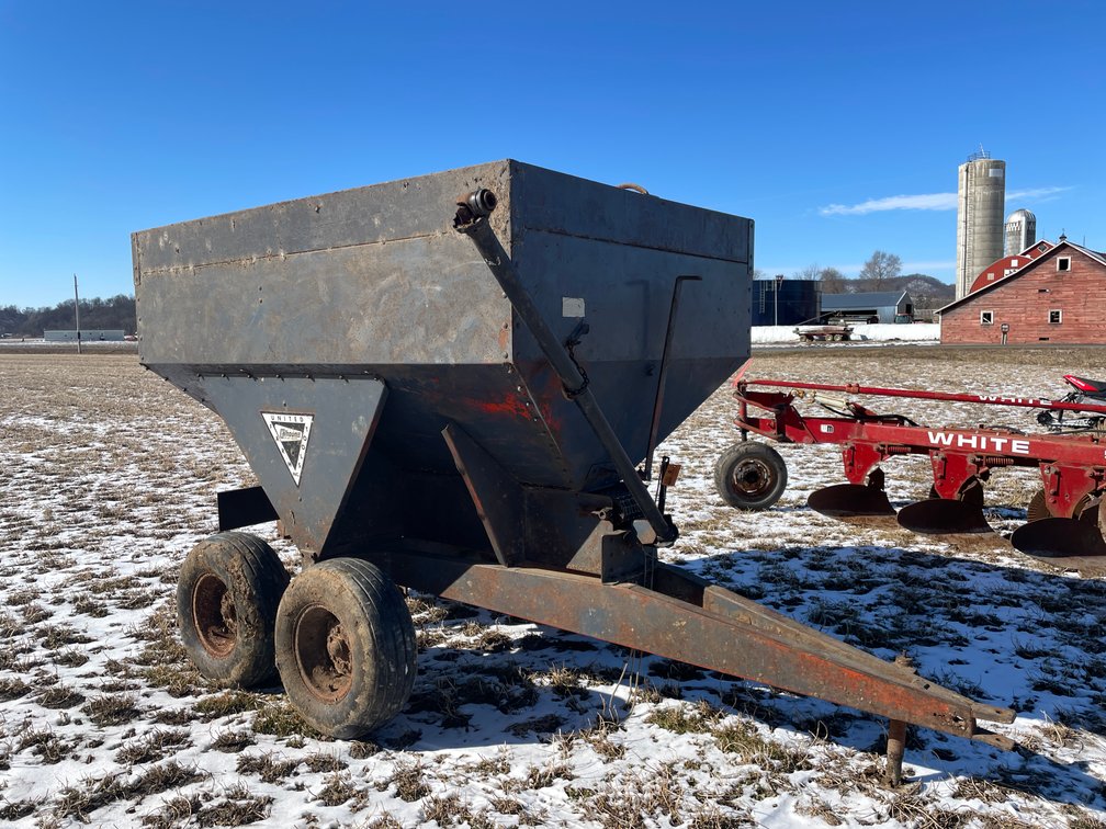 Calhoun Fertilizer Spreader