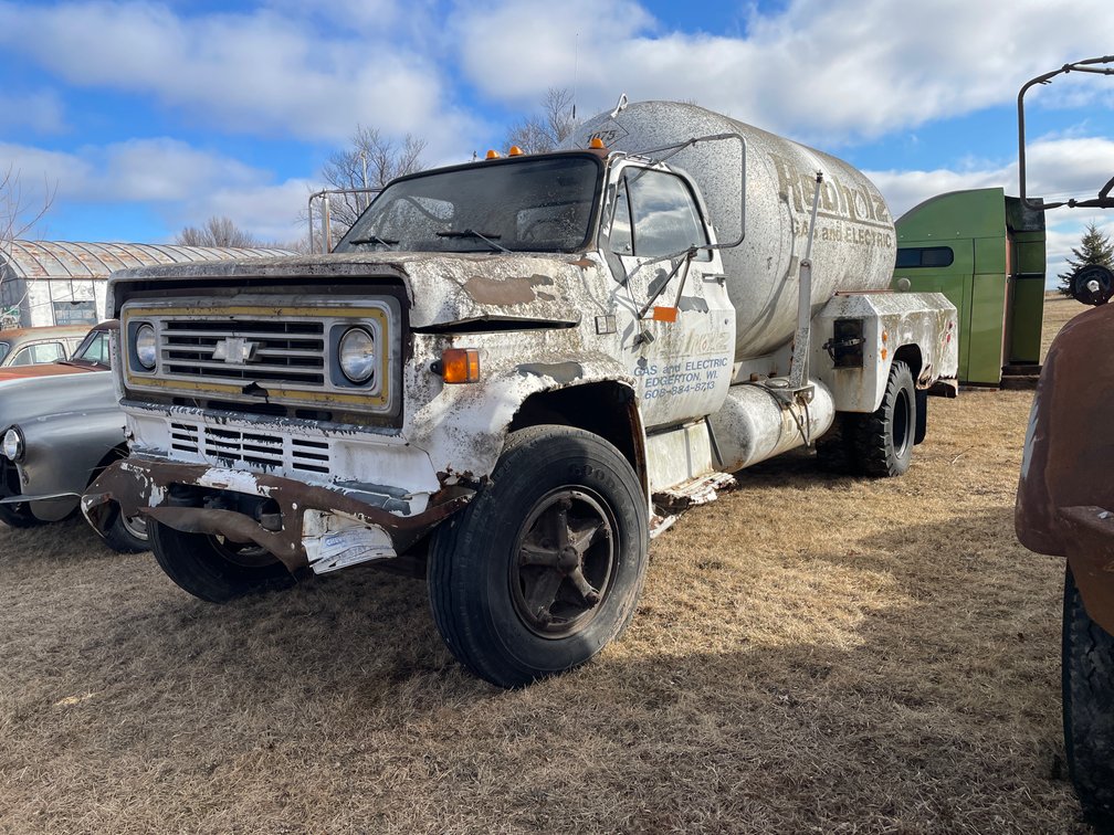 1970 Chevy C70 Gas Truck (No Title, for Parts)