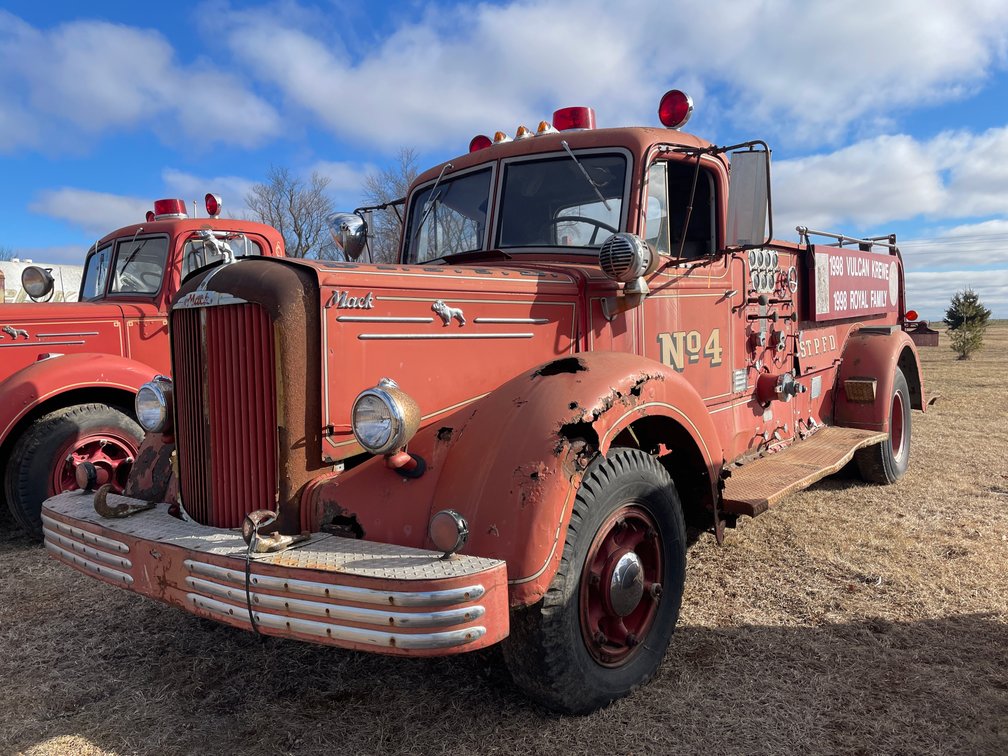 1951 Mack Fire Truck Apparatus Truck (No Title, for Parts)