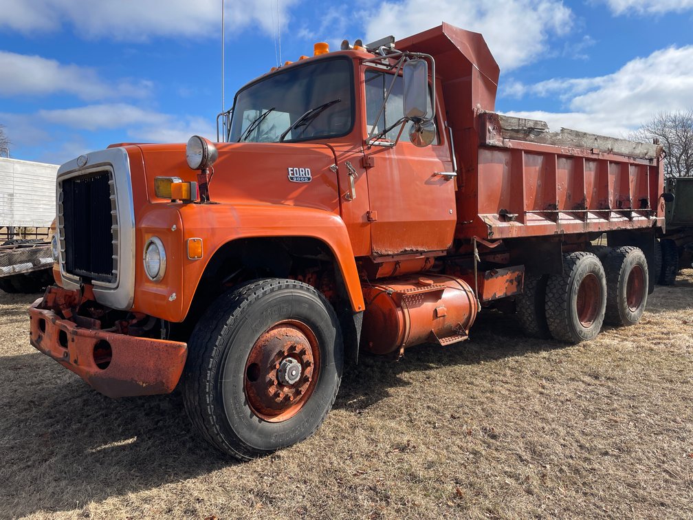 1986 Ford 9000 Tandem Axle Dump Truck (No Title, for Parts)