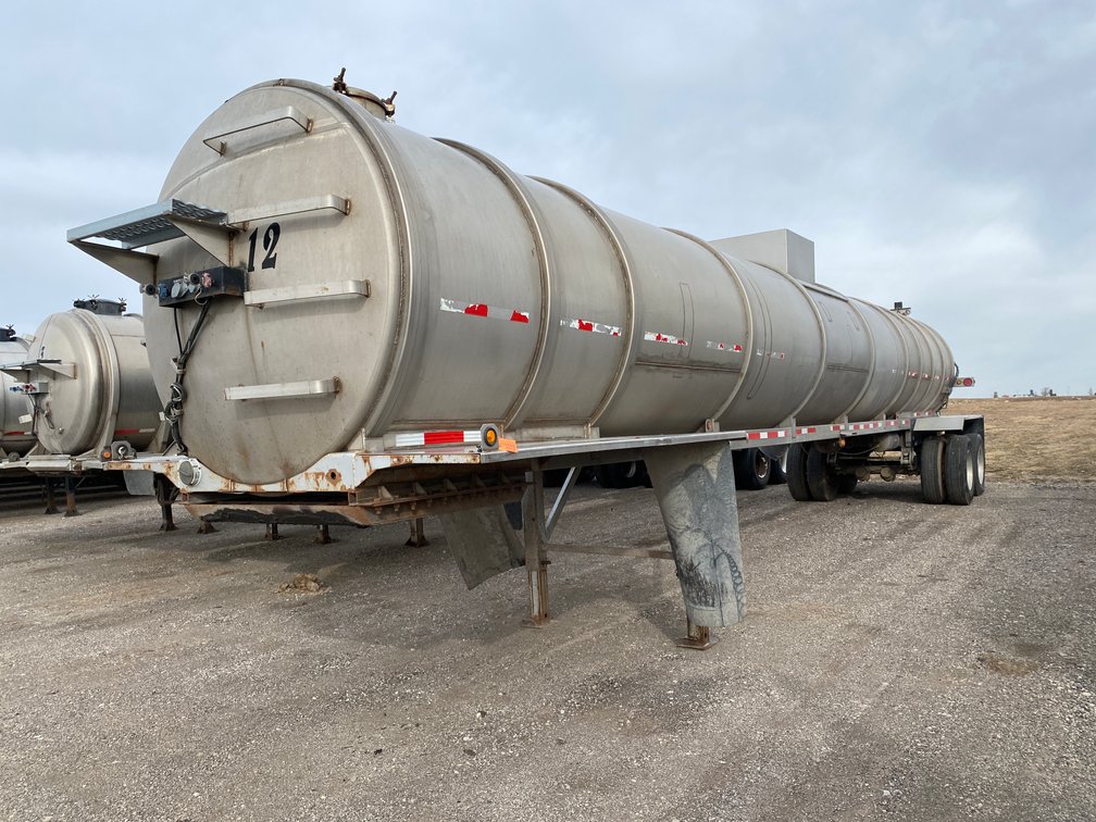 2012 Northern 8,500 Gallon Semi Manure Tanker (Has WI Title) (Waupun, WI)