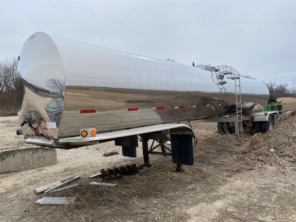 2003 ST+E Fab Insulated 6,200 Gallon Tanker Trailer (Has WI Title) (Watertown, WI)