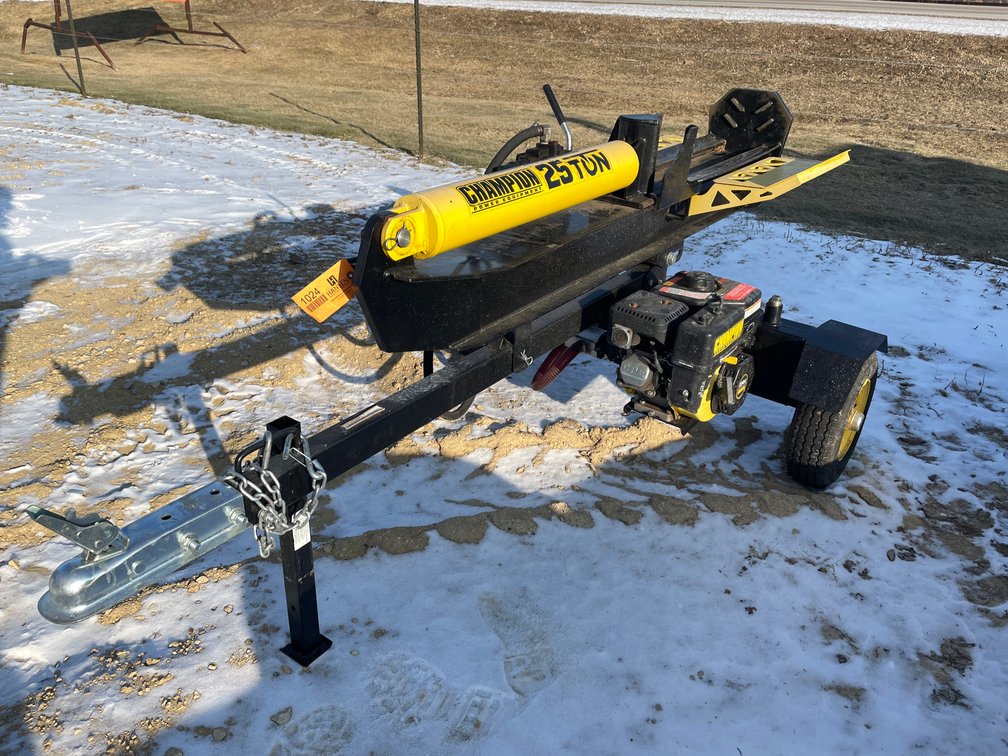 Champion 25-Ton Wood Splitter