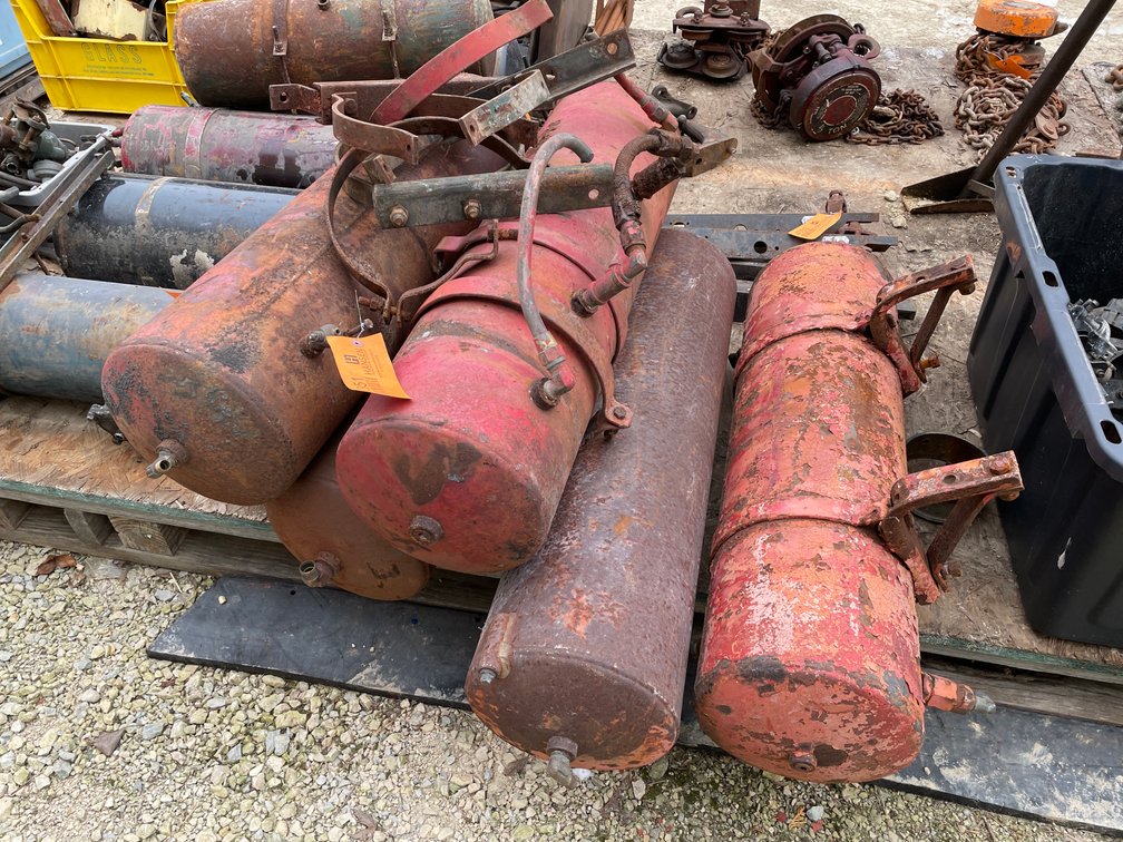 (5) Air Tanks