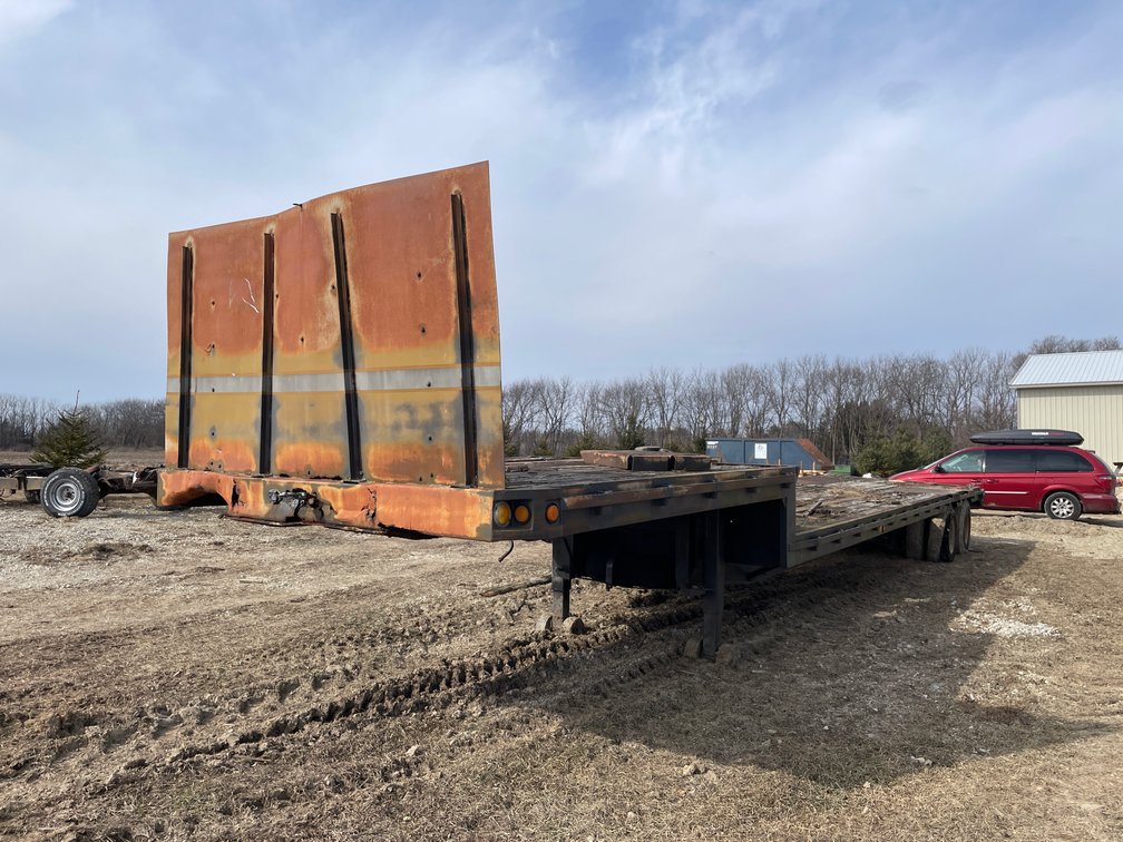 Steel Step Deck Semi Trailer (No Title, for Parts)