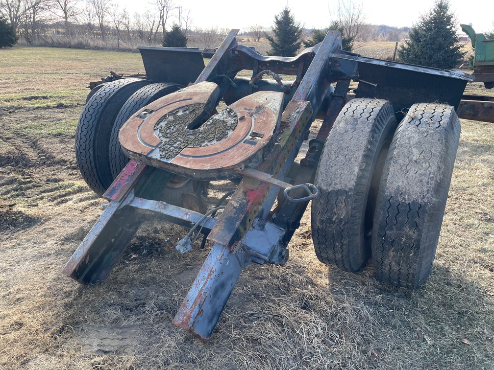 Drive Axle with 5th Wheel Plate