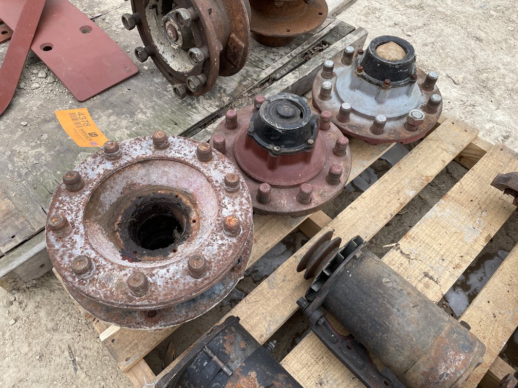 (4) Wheel Hubs