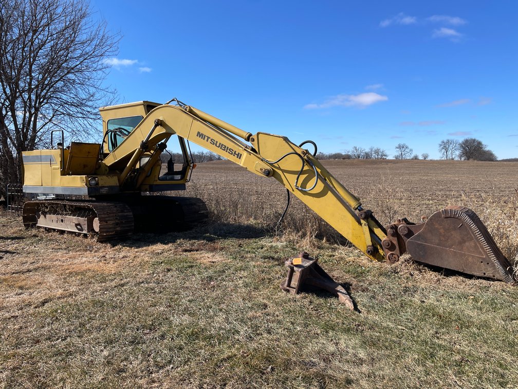 Mitsubishi MS090-8 Excavator