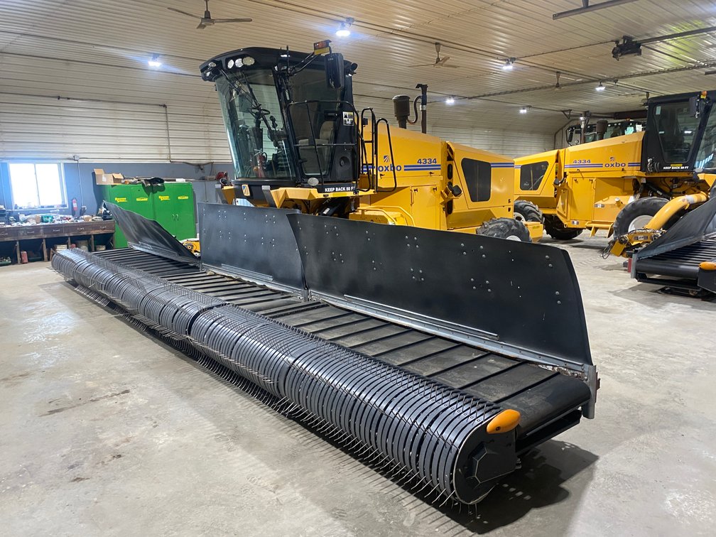 2013 Oxbo 4334 Self Propelled Merger (Reedsville, WI)