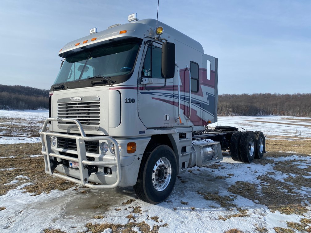 2003 Freightliner Argosy Sleeper Cab Cabover Semi (Has WI Title) (Colfax, WI)