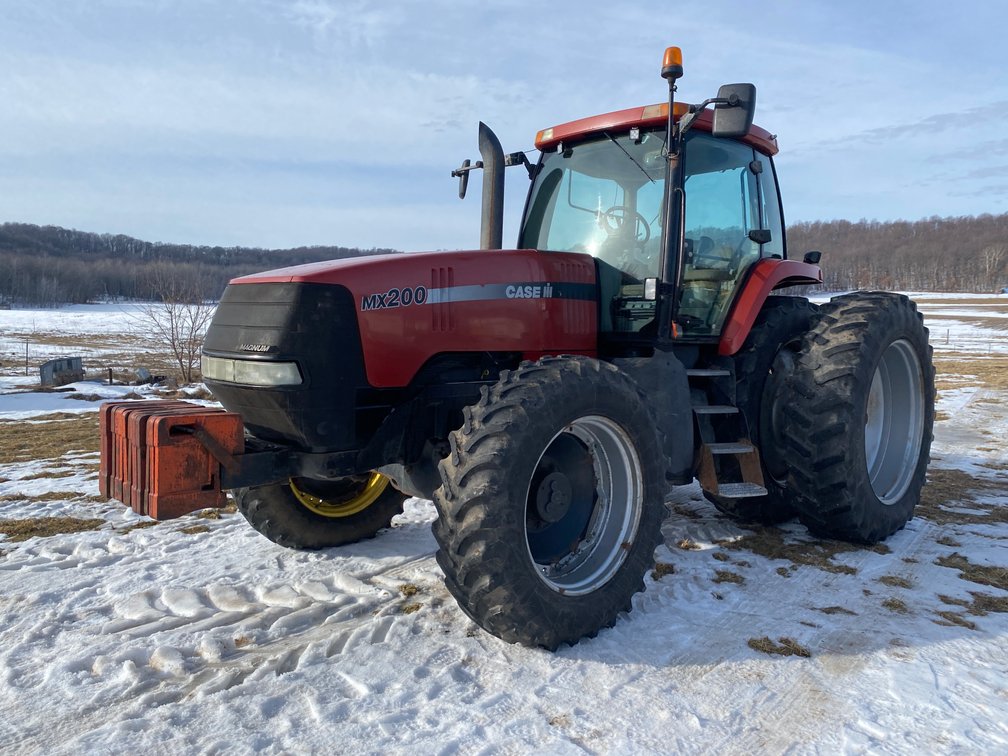 2001 Case MX200 Magnum Tractor (Colfax, WI)