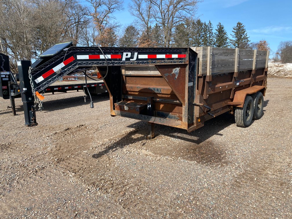 2011  PJ 14' Gooseneck Dump Trailer (Has WI Title) (Colfax, WI)