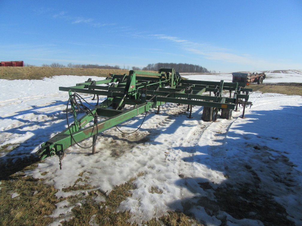 1998 John Deere 980 Field Cultivator