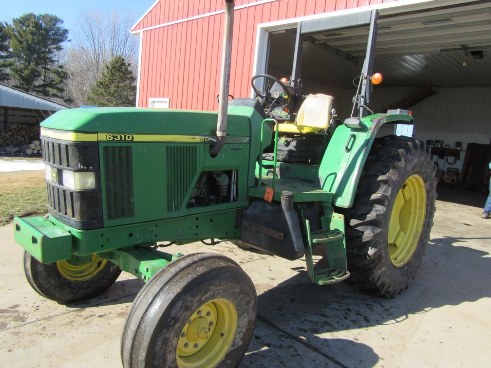 2001 John Deere 6310